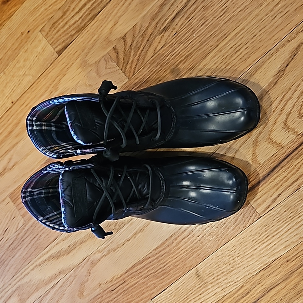 Sperry winter duck boots size 8.5